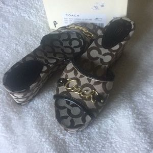 COACH BEAND NEW WEDGED SLIPPERS